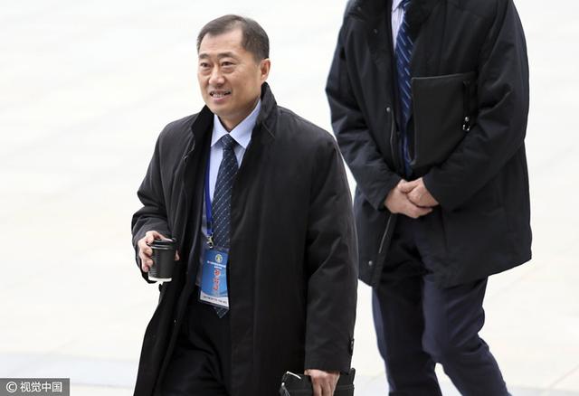 年青的英国导演乔史蒂芬森（此刻正在一部年夜肆宣扬的诺埃尔·科沃德列传片的前期建造中，该片将由伊恩·麦凯伦和凡妮莎·雷德格雷夫主演）初次登场，讲述了乐不雅的15岁的理查德（因进修坚苦而困扰）和他不安、凌虐他人的哥哥。当理查德爱上17岁的安娜贝尔（亚斯敏·佩吉，来自潜艇）时，兄弟之间的关系被拉长到了临界点，家庭奥秘被揭穿，理查德的糊口终究起头改变标的目的。